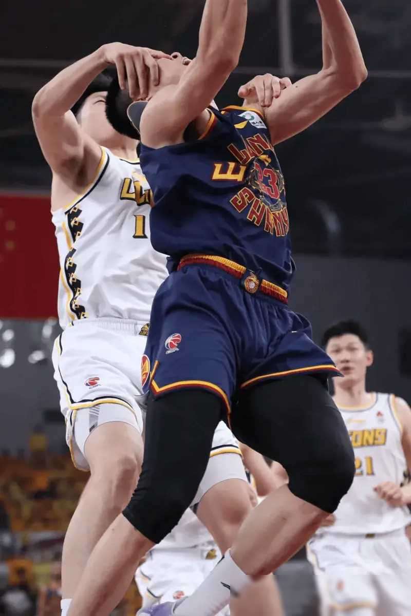 包含国王杯倒计时;广厦男篮加时末段造点机会;细节引发关注;赛场秩序良好;身体对抗强度拉满的词条 包含国王杯倒计时;广厦男篮加时末段造点机会;细节引发关注;赛场秩序良好;身体对抗强度拉满的词条