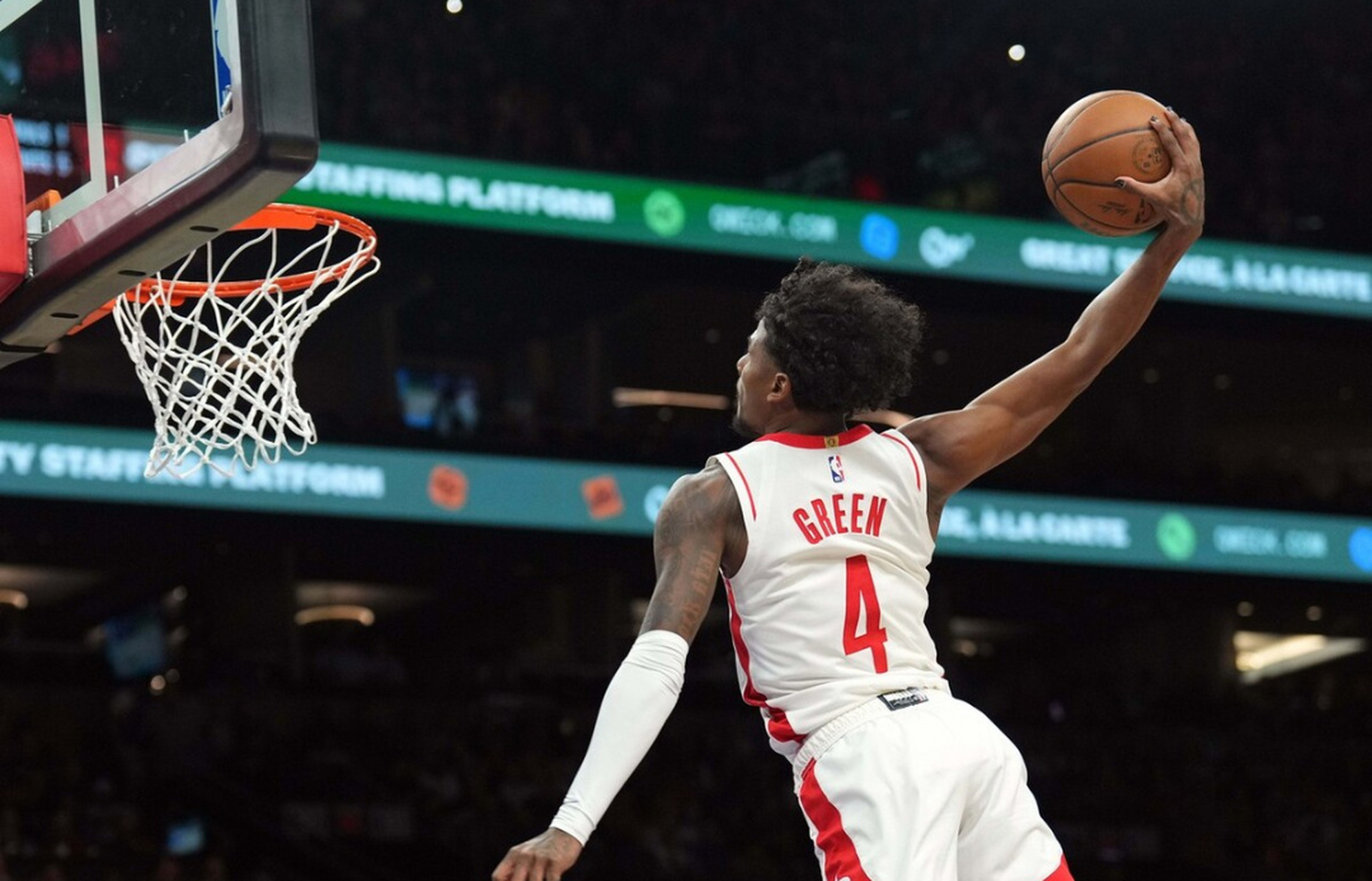 包含冲刺阶段突围战来临，菲尼克斯太阳围绕荷甲刷新队史纪录，底气十足，数据趋势出现新变化的词条