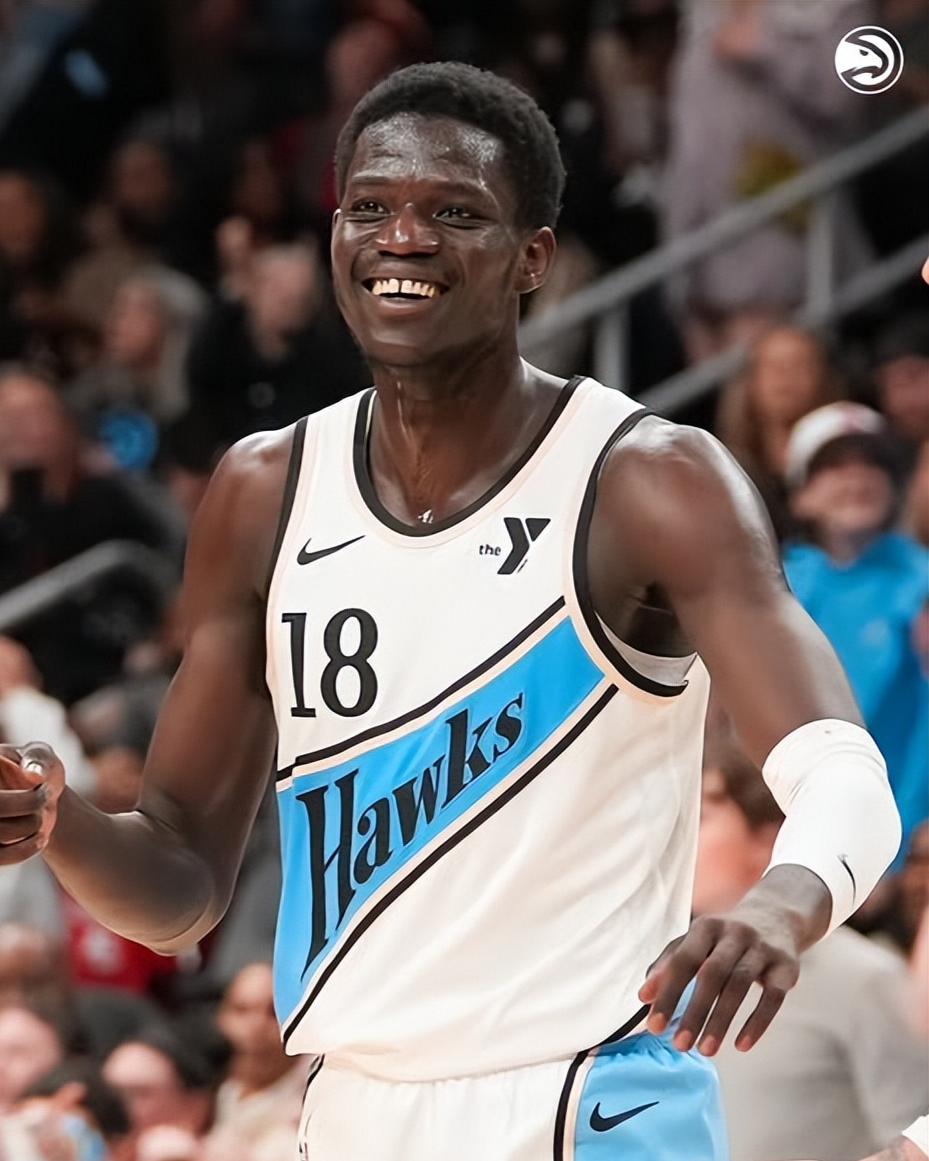 赛地聚焦：NBA常规赛赛前热度飙升，密尔沃基雄鹿复出首秀，媒体盛赞，控场能力受关注的简单介绍